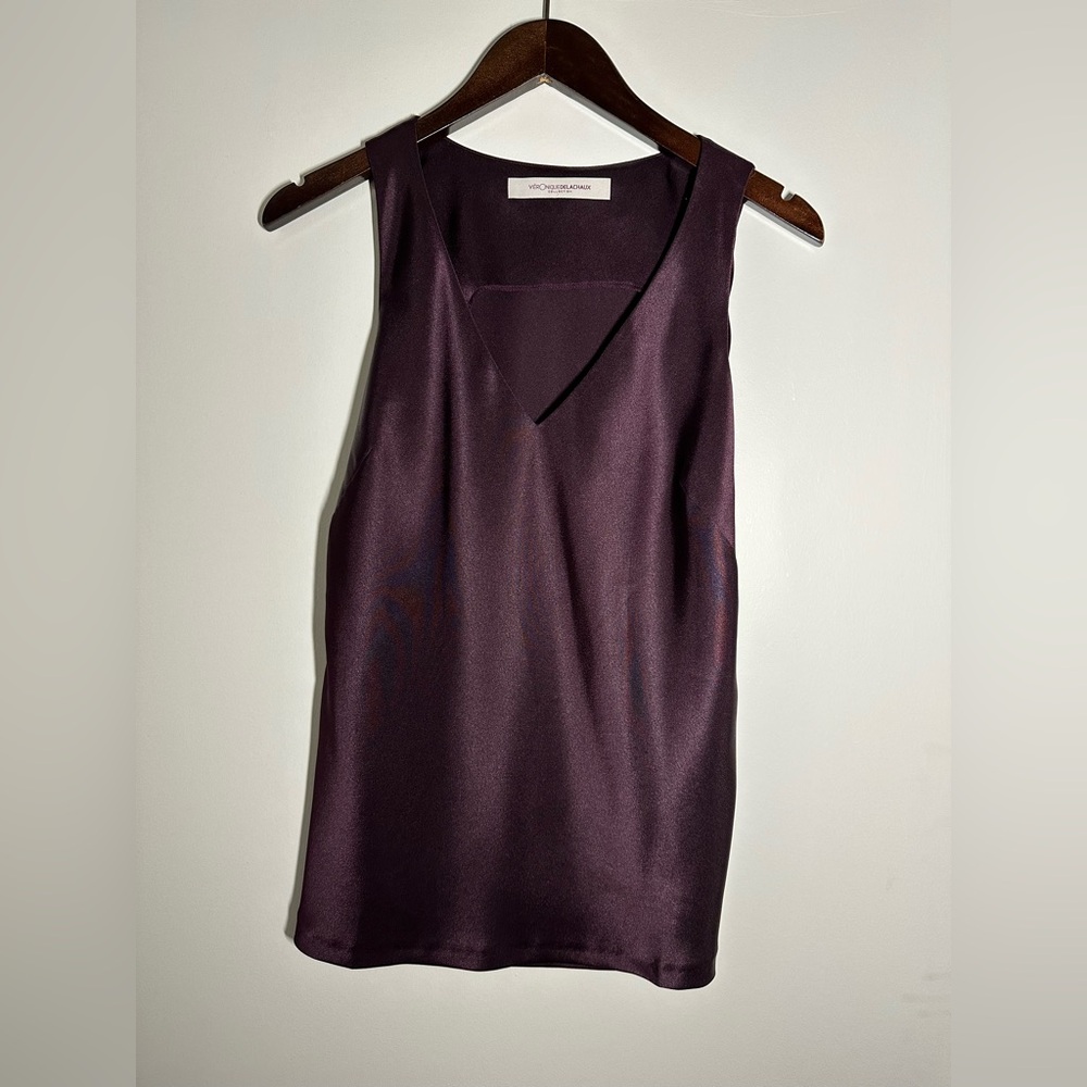 Veronique Delachaux deep purple silk business casual sleeveless top, size small.